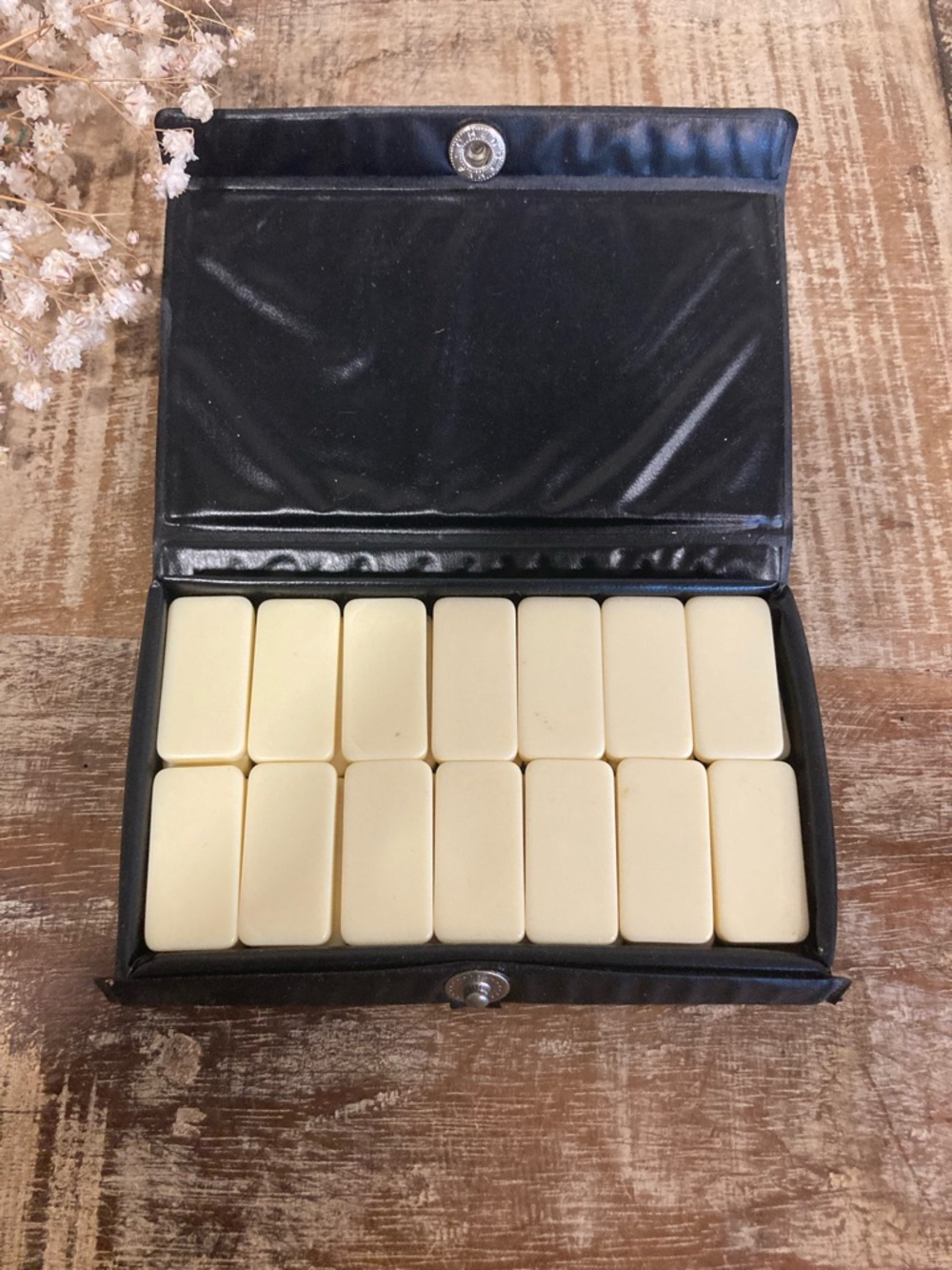 Vintage Dominoes Mini Domino Set Made in Taiwan 28 Pieces - Picture 5 of 9